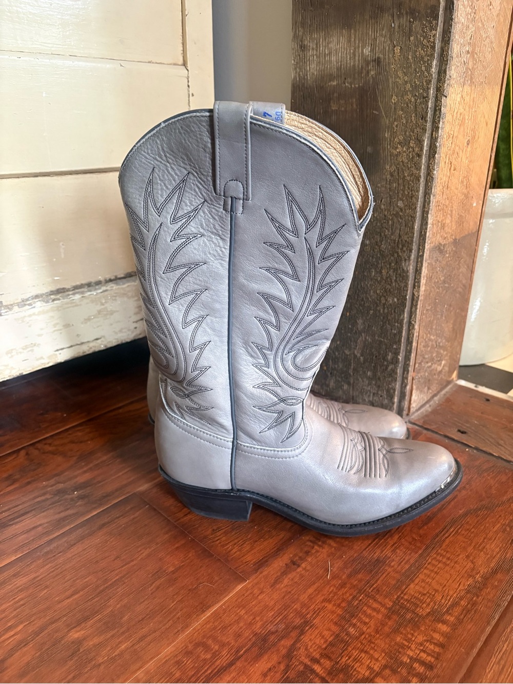 Classic Grey Western Heeled Boots - Women's